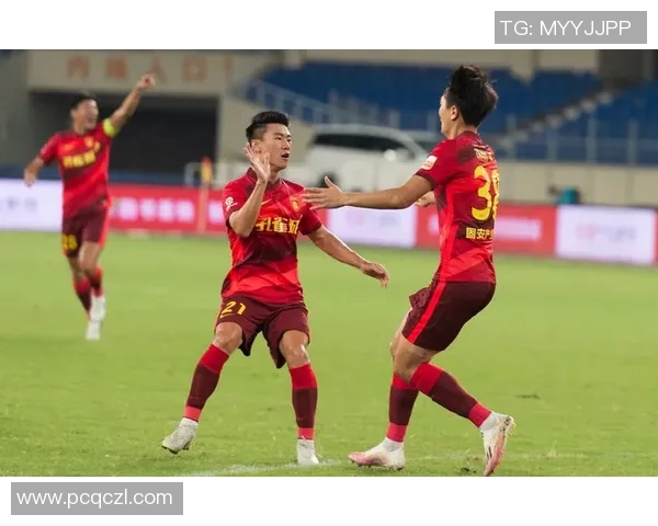 南京足球队以50分领跑世界锦标赛积分榜展现强劲实力