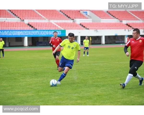 足球明星Ozel的生日庆祝活动精彩纷呈引发球迷热烈关注与祝福 足球明星Ozel的生日庆祝活动精彩纷呈引发球迷热烈关注与祝福