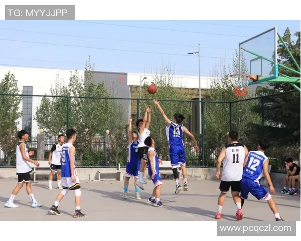 重庆篮球队在篮球团队协作排行榜中荣获第七名展现出色团队精神与实力 重庆篮球队在篮球团队协作排行榜中荣获第七名展现出色团队精神与实力